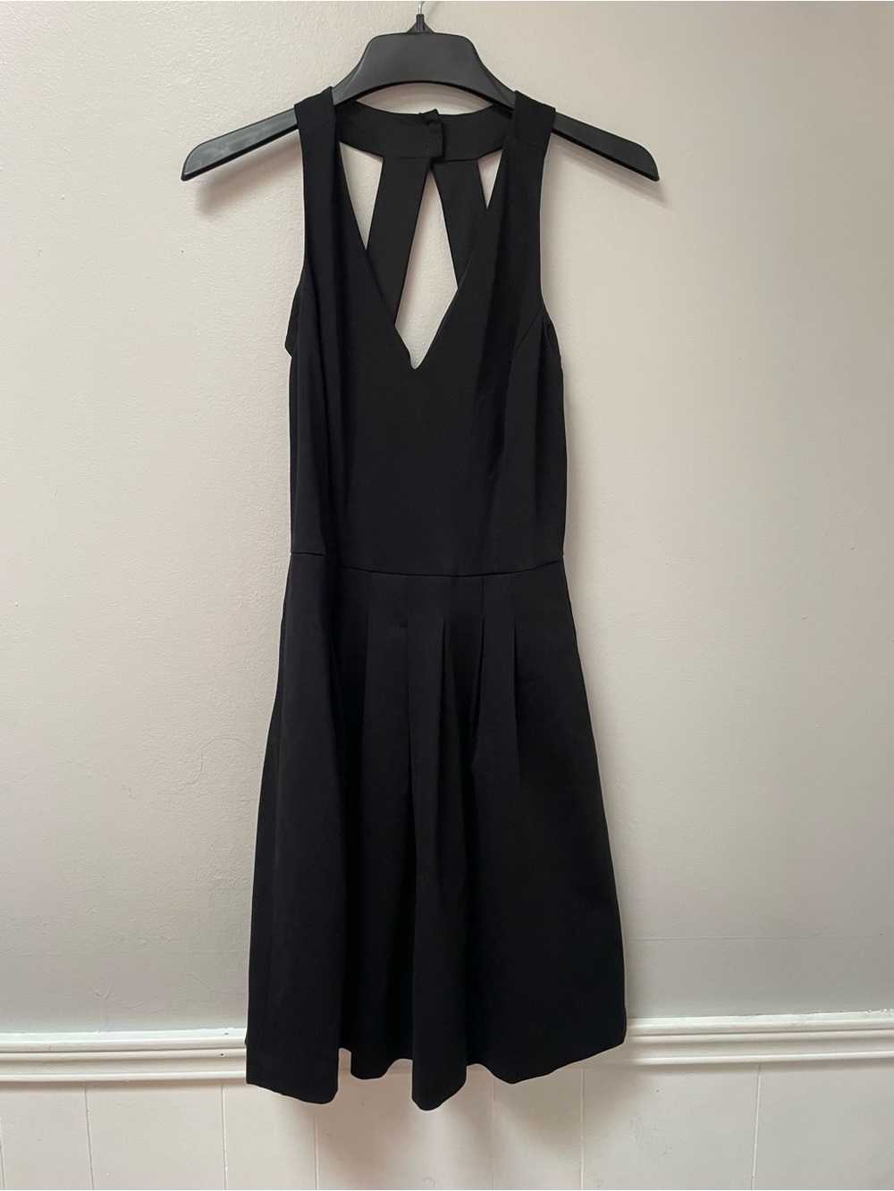 Banana Republic Black Sleeveless V-Neck A-Line Mini Dress